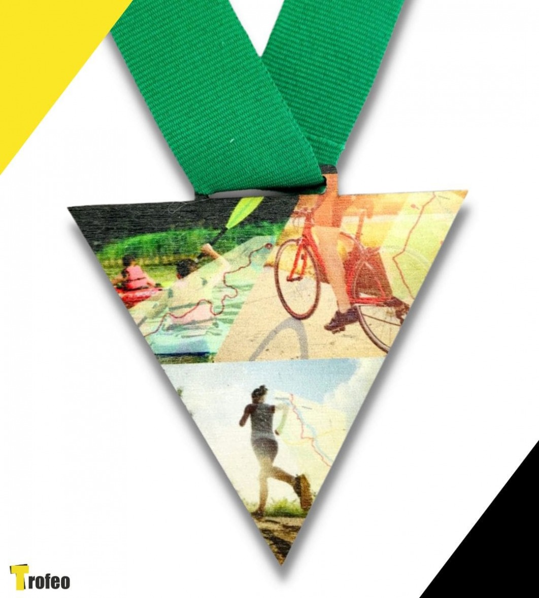 Drewniany medal na triathlon